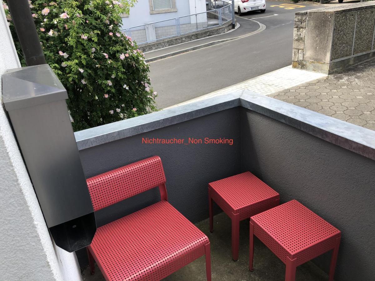 Altstadt Naehe 7 Min Fussweg Ueber Alte Maibruecke Zu Pension Mit Balkon & Garten, Ideal For Long Stay, Relocation Ochsenfurt Luaran gambar