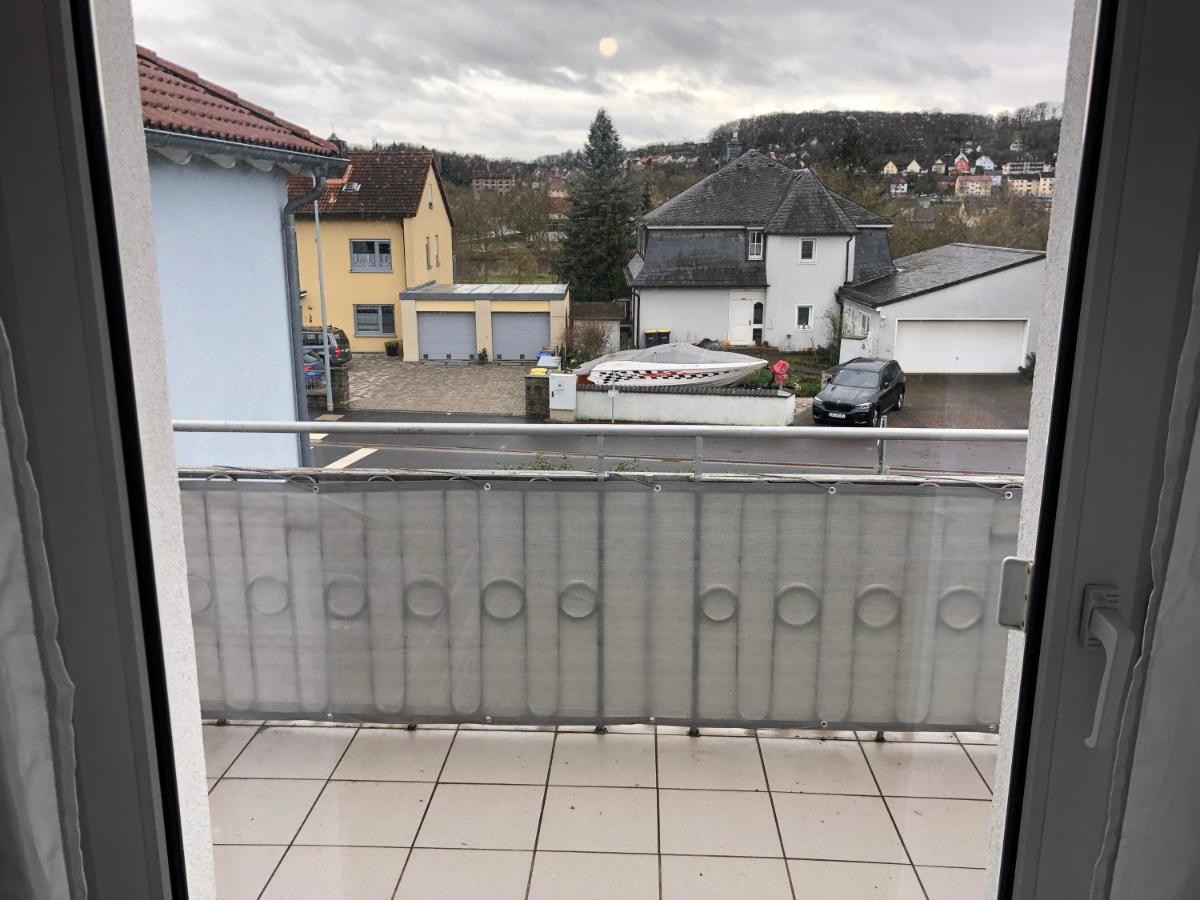 Altstadt Naehe 7 Min Fussweg Ueber Alte Maibruecke Zu Pension Mit Balkon & Garten, Ideal For Long Stay, Relocation Ochsenfurt Luaran gambar
