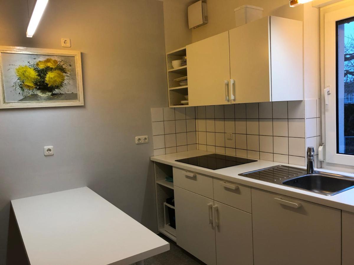 Altstadt Naehe 7 Min Fussweg Ueber Alte Maibruecke Zu Pension Mit Balkon & Garten, Ideal For Long Stay, Relocation Ochsenfurt Luaran gambar