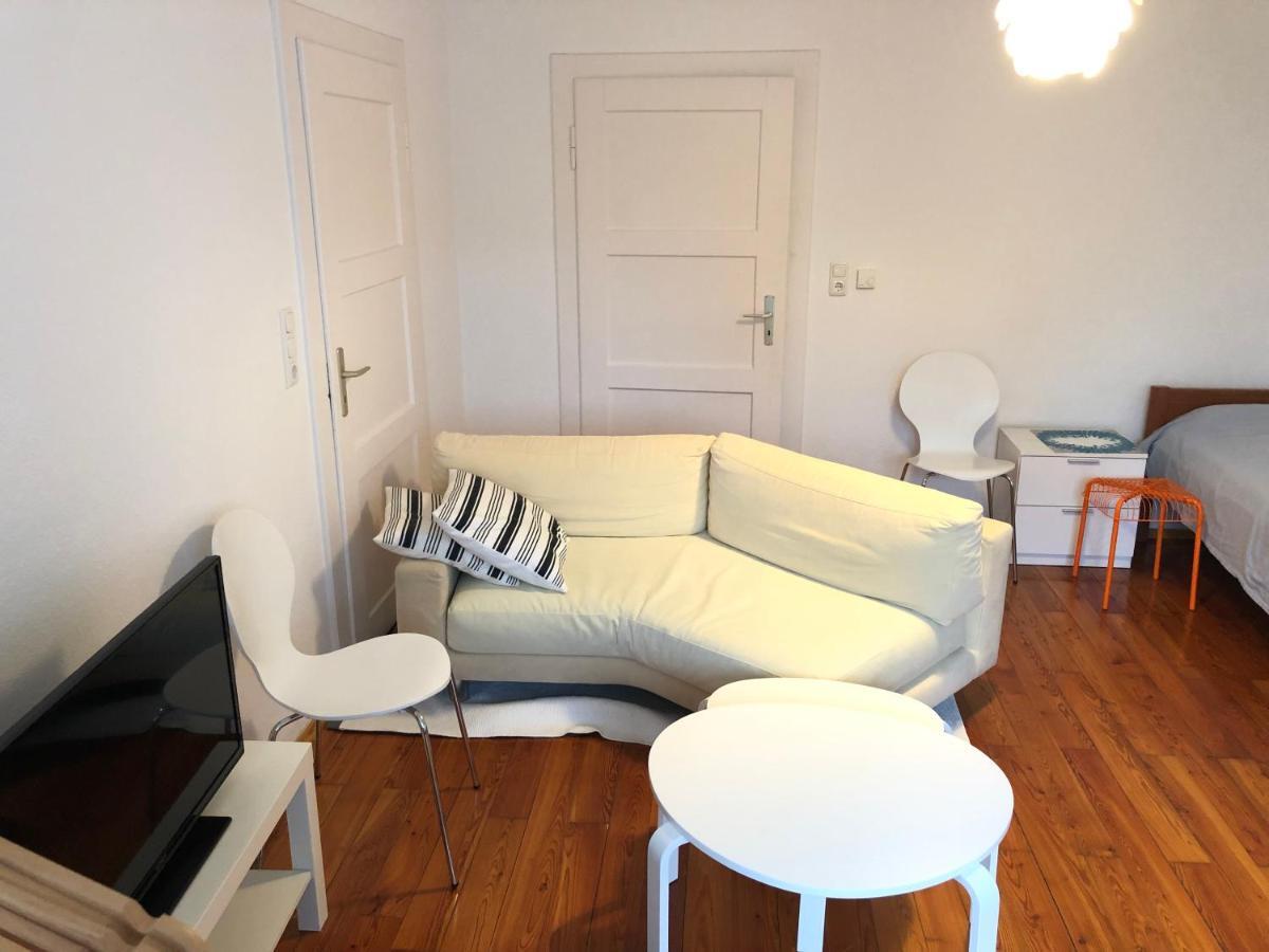 Altstadt Naehe 7 Min Fussweg Ueber Alte Maibruecke Zu Pension Mit Balkon & Garten, Ideal For Long Stay, Relocation Ochsenfurt Luaran gambar